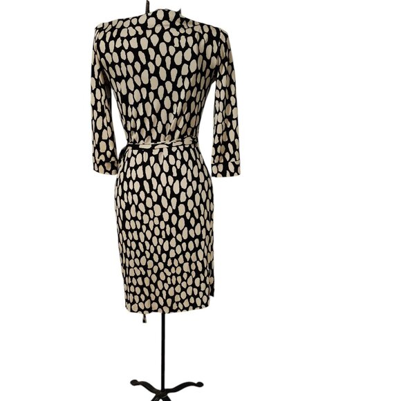 DVF New Julian Two Silk Jersey Knit True Wrap Midi Dress Tag Size 2 Like New! - Picture 3 of 9